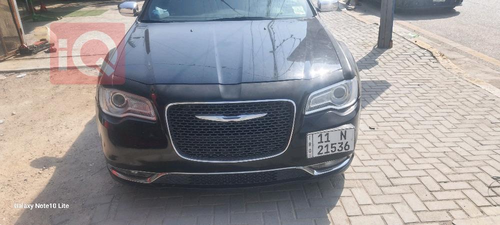 کرایسلەر 300